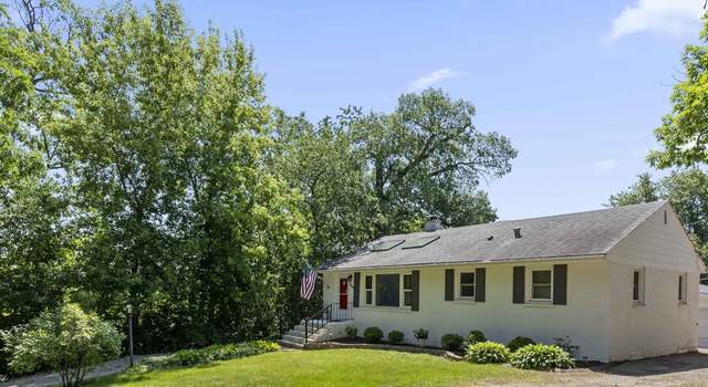 Photo of 524 Cheyenne Dr, Lake In The Hills, IL 60156