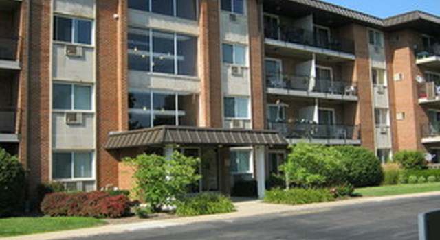 Photo of 2234 S Goebbert Rd #122, Arlington Heights, IL 60005