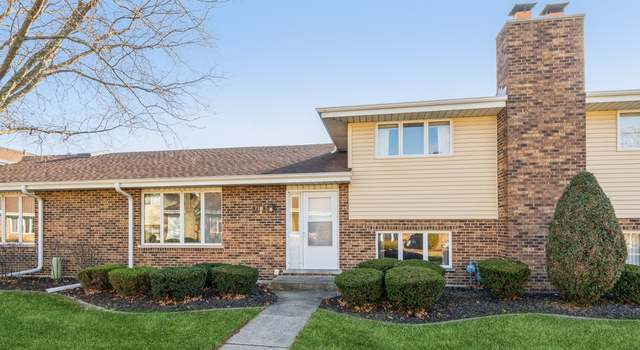 Photo of 7341 W 154th St #51, Orland Park, IL 60462