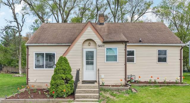 Photo of 7407 Seminole Dr, Wonder Lake, IL 60097