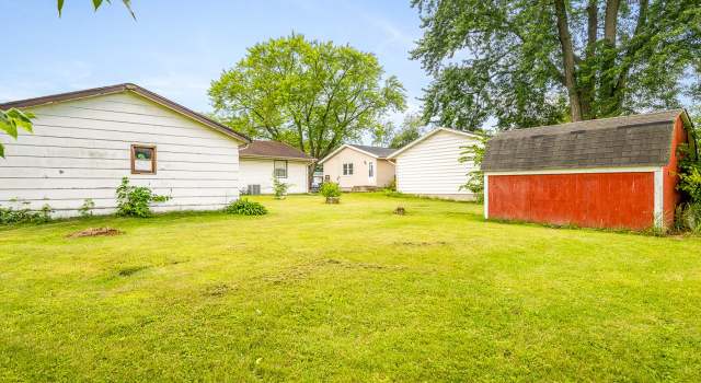 Photo of 1614 W Laurel St, Freeport, IL 61032