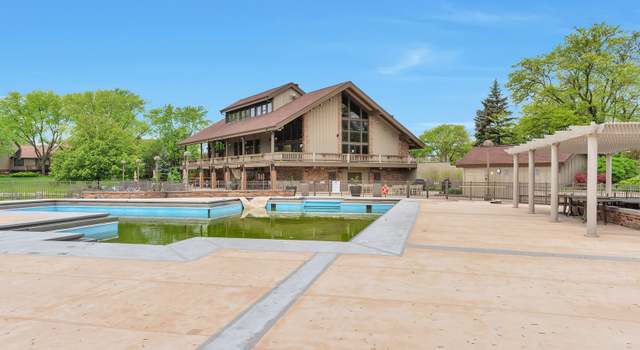Photo of 77 Lake Hinsdale Dr #206, Willowbrook, IL 60527