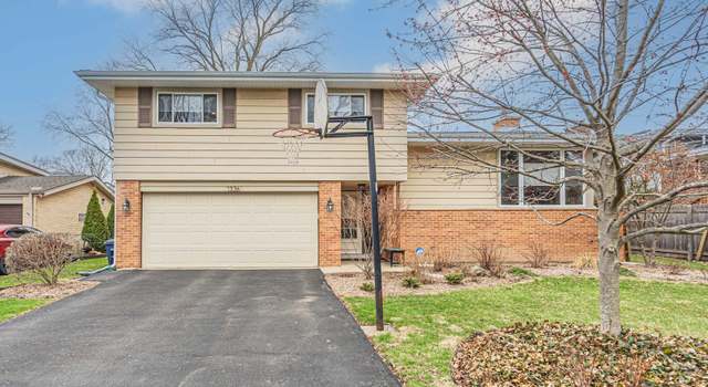 Photo of 1336 Oxford Rd, Deerfield, IL 60015