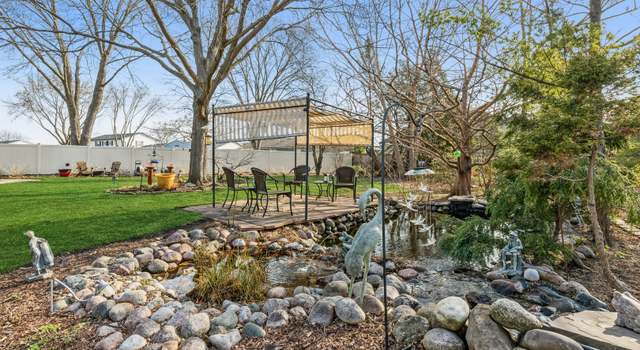 Photo of 517 Gateshead Ave S, Elk Grove Village, IL 60007