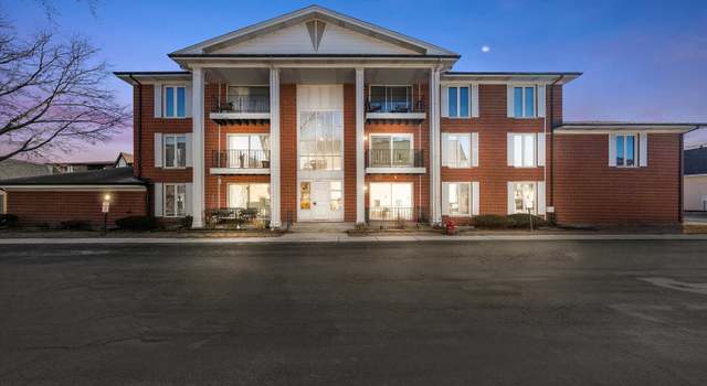 Photo of 5721 Circle Dr #304, Oak Lawn, IL 60453