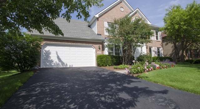 Photo of 1908 Montclair Dr, Naperville, IL 60565