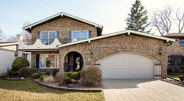 Photo of 7949 W Country Club Ln, Elmwood Park, IL 60707