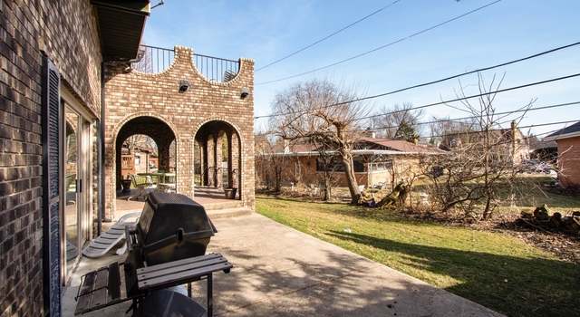Photo of 7949 W Country Club Ln, Elmwood Park, IL 60707