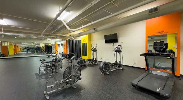 Photo of 1000 E 53rd St #501, Chicago, IL 60615
