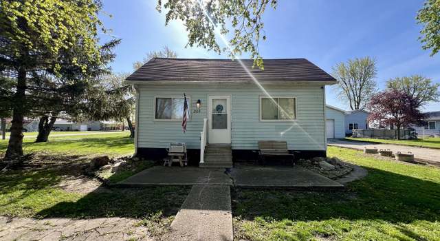 Photo of 208 Illinois St, Hindsboro, IL 61930