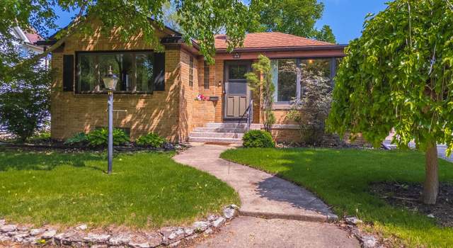 Photo of 315 W Bennett St, Pontiac, IL 61764