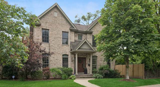 Photo of 42 Lincoln St, Glenview, IL 60025