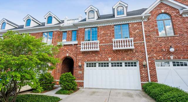 Photo of 267 Arbor Glen Blvd, Schaumburg, IL 60195