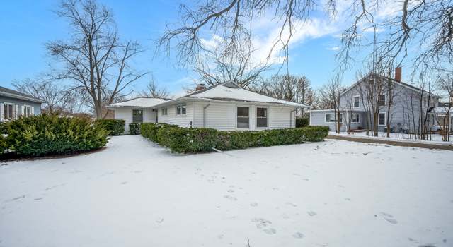 Photo of 804 Normal Rd, Dekalb, IL 60115