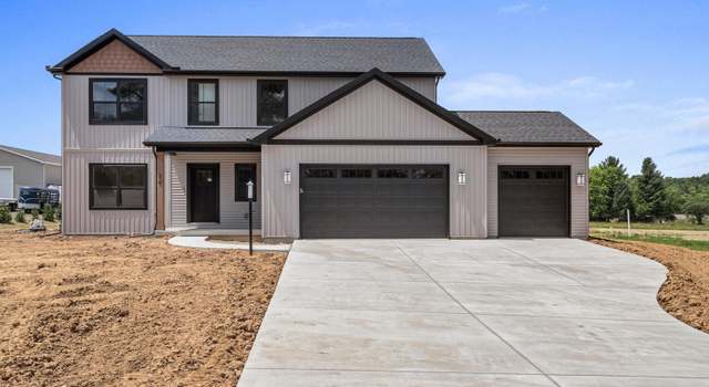 Photo of 20 Wood Dr, Monticello, IL 61856