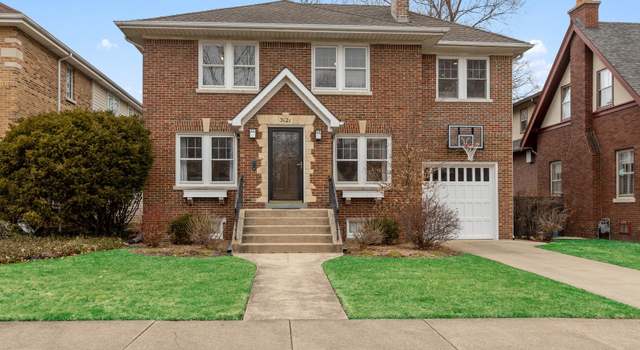 Photo of 3121 Thayer St, Evanston, IL 60201