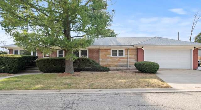 Photo of 1426 Sunset Dr, Round Lake Beach, IL 60073