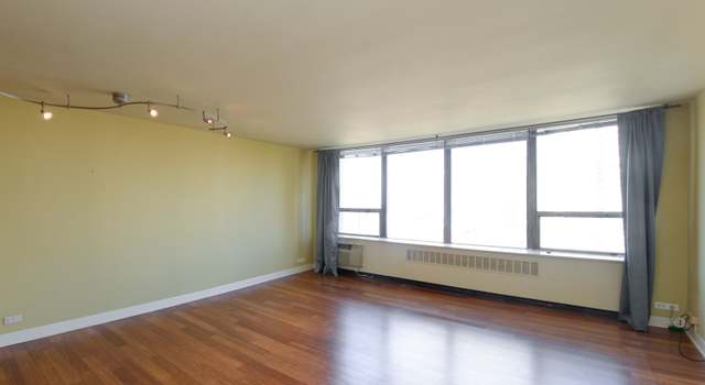 Photo of 1360 N Sandburg Ter #1610, Chicago, IL 60610