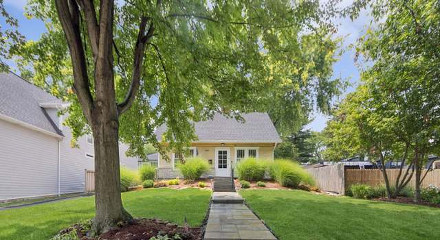 Photo of 4504 Saratoga Ave, Downers Grove, IL 60515