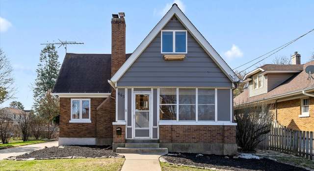 Photo of 665 Addison St, Elgin, IL 60120