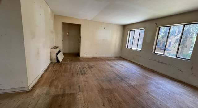 Photo of 7351 N Ridge Blvd Unit 1A, Chicago, IL 60645