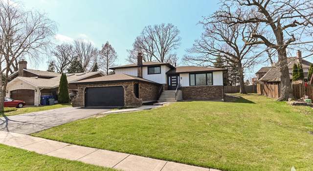 Photo of 8770 S 81st Ct, Hickory Hills, IL 60457