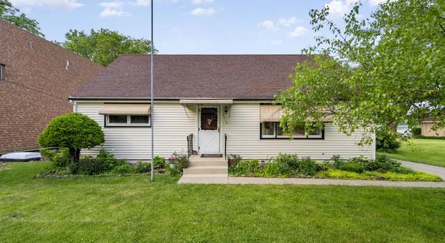 Photo of 5116 W Shore Dr, Mchenry, IL 60050
