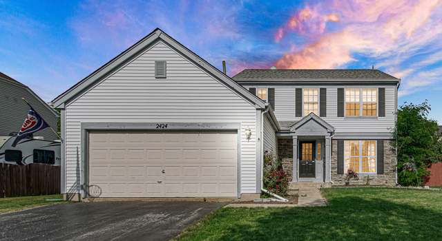 Photo of 2424 Meadowsedge Ln, Carpentersville, IL 60110