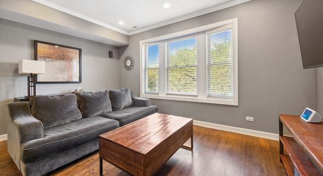 Photo of 2305 W Roscoe St #3, Chicago, IL 60618