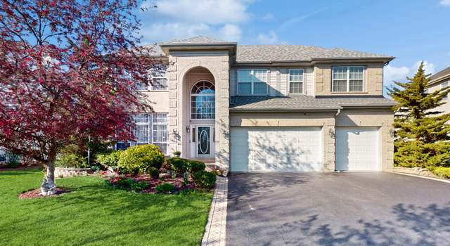 Photo of 811 Commons Rd, Naperville, IL 60563