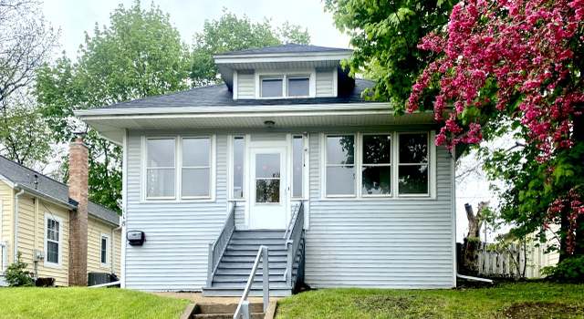 Photo of 118 Jewett St, Elgin, IL 60123
