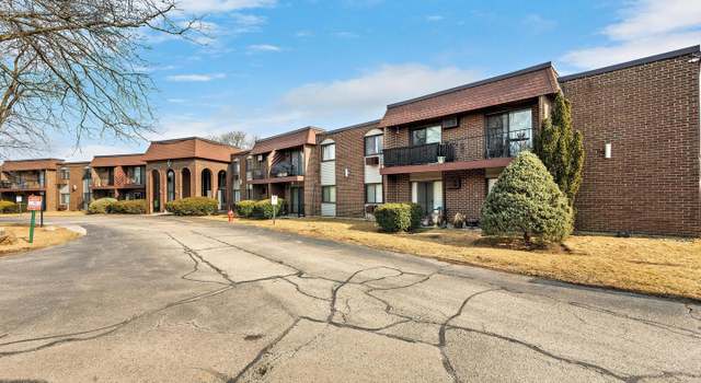 Photo of 57 Washington Blvd #212, Mundelein, IL 60060