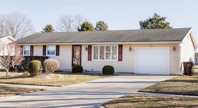 Photo of 502 E 3rd St, Herscher, IL 60941