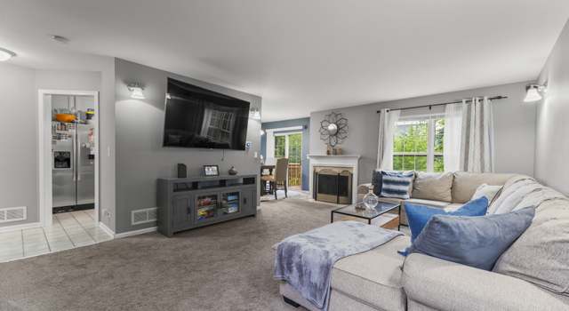 Photo of 59 Colonial Ct, Streamwood, IL 60107