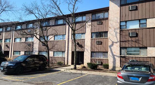 Photo of 4428 Arbor Cir #4, Downers Grove, IL 60515
