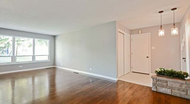 Photo of 14817 Massasoit Ct, Oak Forest, IL 60452