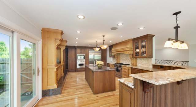 Photo of 2922 Lexington Ln, Highland Park, IL 60035