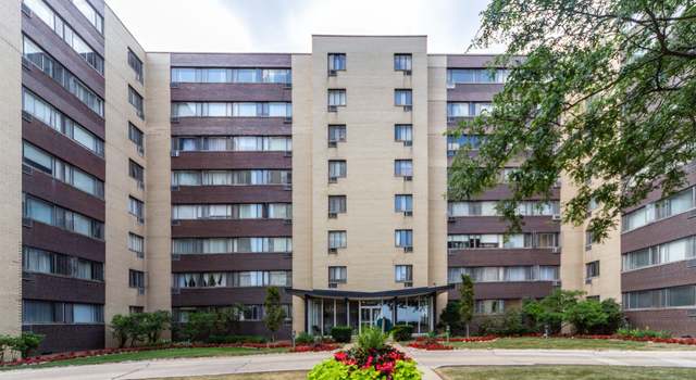 Photo of 6300 N Sheridan Rd #102, Chicago, IL 60660