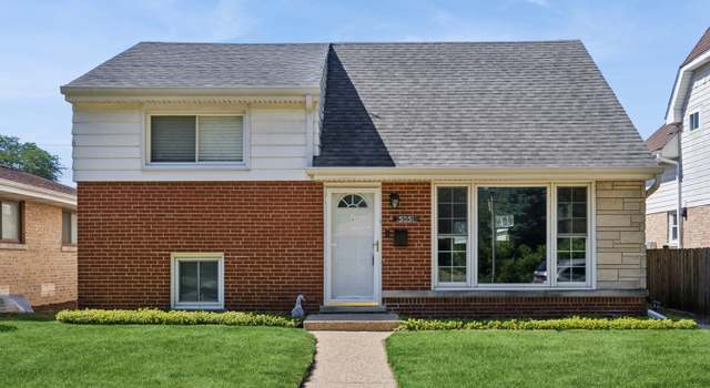 Photo of 5051 Wright Ter, Skokie, IL 60077
