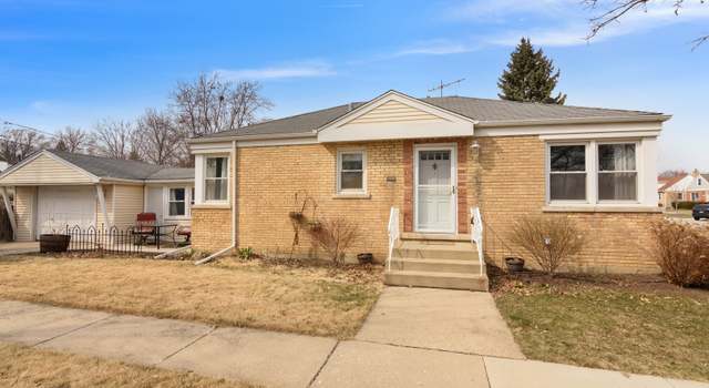 Photo of 500 N ELM St, Mount Prospect, IL 60056