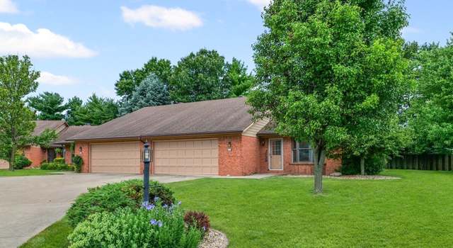 Photo of 1401 Dickens Ct, Monticello, IL 61856