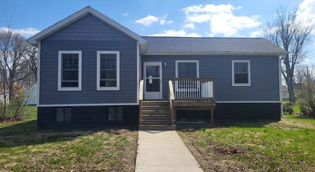 Photo of 311 S Hickory St, Wenona, IL 61377