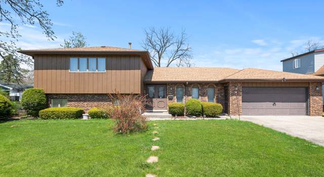 Photo of 91 Mckinley Ave, Steger, IL 60475