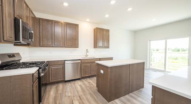 Photo of 7825 Nightshade Ln, Joliet, IL 60431