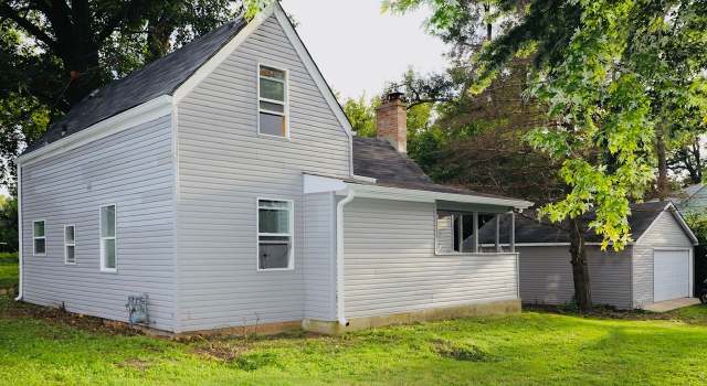 Photo of 7613 Center Dr, Wonder Lake, IL 60097