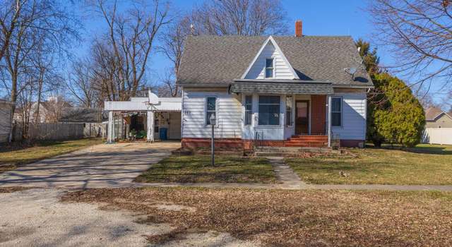 Photo of 207 N Jackson St, Flanagan, IL 61740