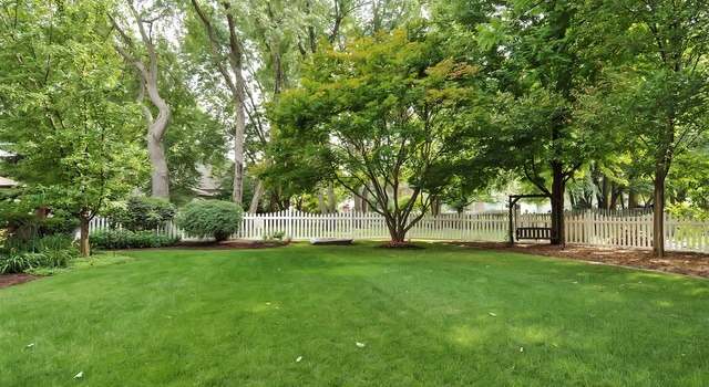 Photo of 1111 Langley Cir, Naperville, IL 60563