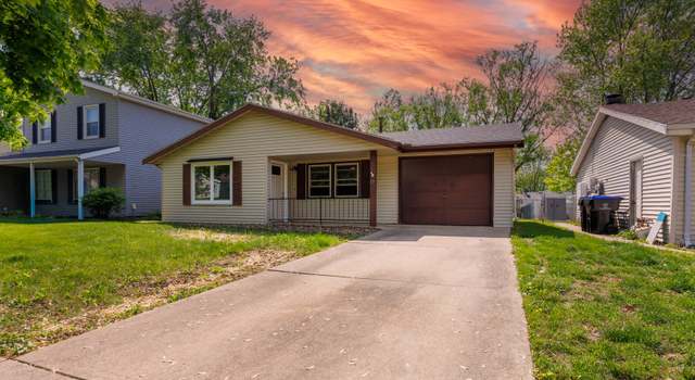 Photo of 13 Carraway Ct, Bloomington, IL 61704