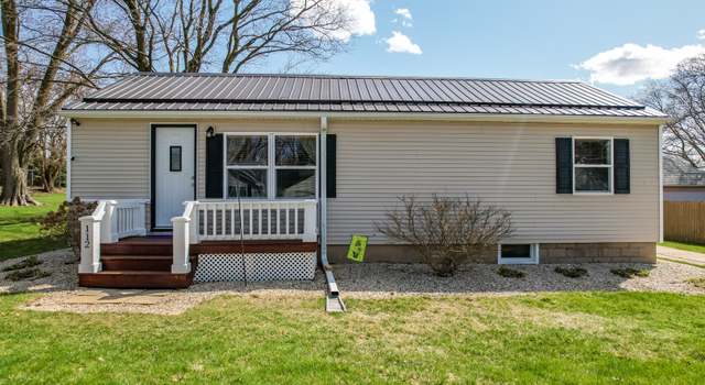 Photo of 112 E Grant St, Stillman Valley, IL 61084