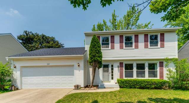 Photo of 222 Annapolis Dr, Vernon Hills, IL 60061